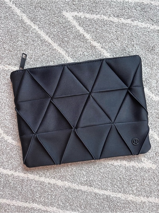 lululemon athletica Handbags - Lululemon Black Essentials Triangle Quilted Pouch Bag